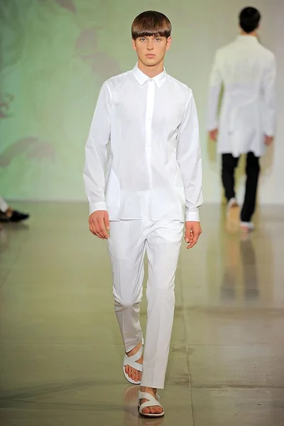 Look 22